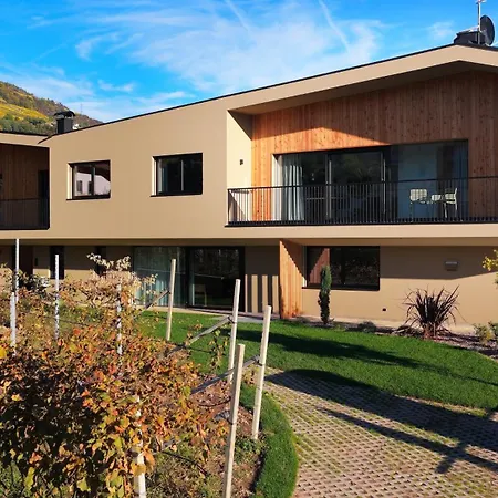 Trianglhof Surrounded By Vineyards Farma Bolzano
